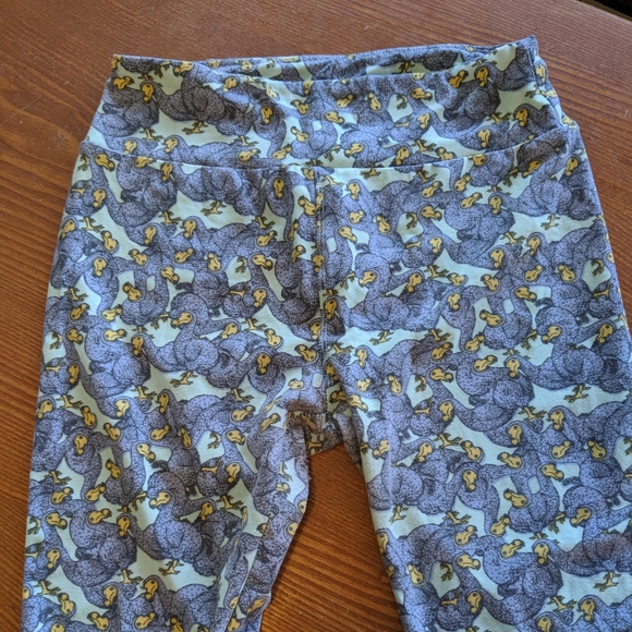 LuLaRoe dodo bird leggings - Picture 2 of 3